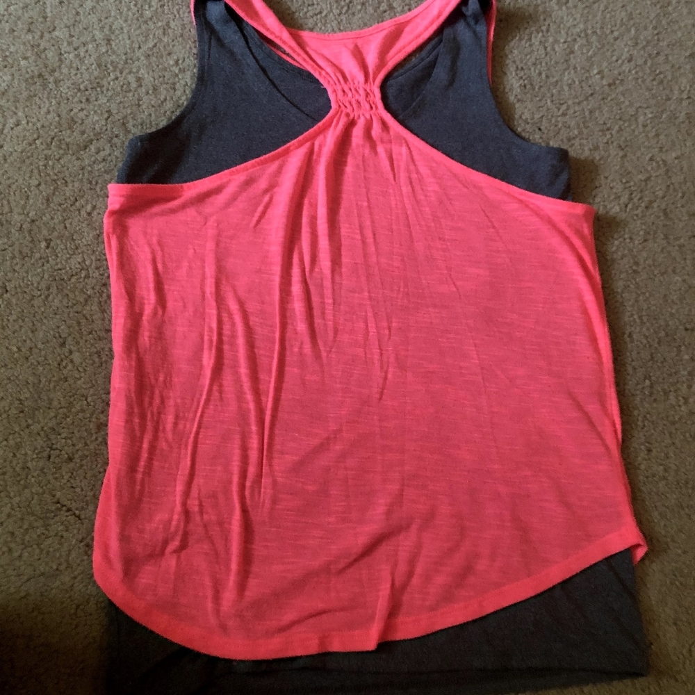 SO Layered Tank - Picture 2 of 2